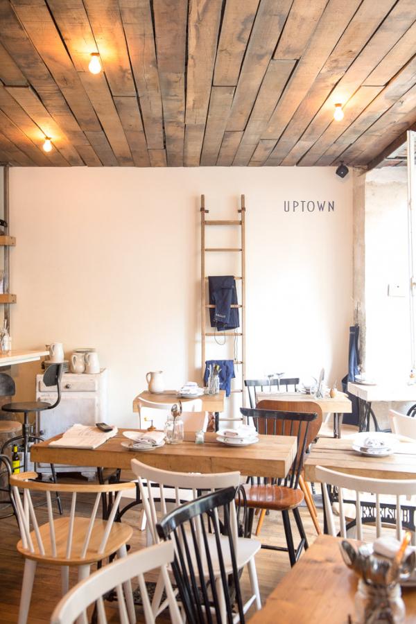 Intérieur chaleureux à Uptown, le bistrot le plus cool du 18ème arrondissement © Uptown Intérieur chaleureux à Uptown, le bistrot le plus cool du 18ème arrondissement © Uptown