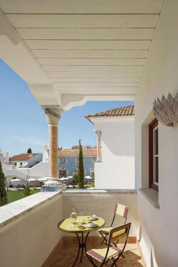 © Vermelho © Vermelho