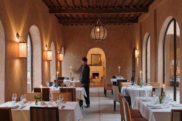 La salle à manger, prête pour le dîner | © Kasbah Bab Ourika