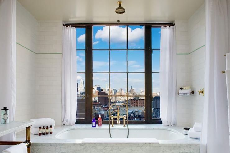 The Bowery Hotel - Salle de bain avec vue