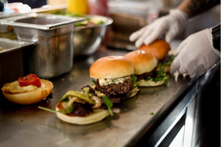 Les 13 meilleurs foodtrcuks parisiens - Le Réfectoire