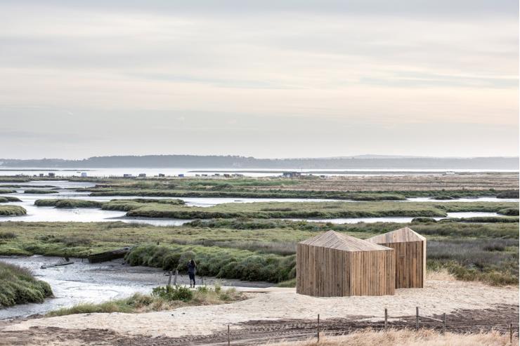 © ##Design Joy Blog@@https://designjoyblog.com/2015/04/30/cabanas-no-rio-another-paradisiac-retreat-by-aires-mateus/