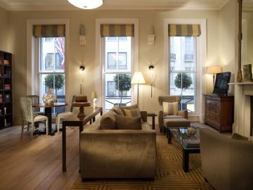 Salon de la suite royale Hellenic Suite | © Rocco Forte Hotels