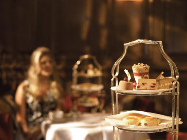 Le traditionnel afternoon tea servi dans les salons de l'hôtel | © Rocco Forte Hotels