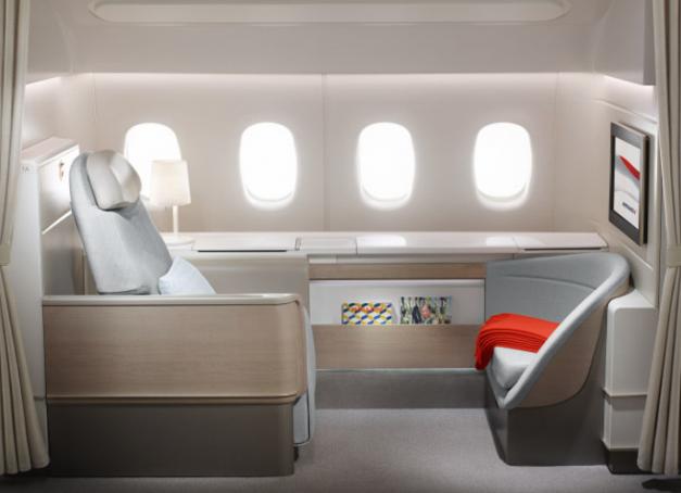 Vous hésitez entre plusieurs compagnies pour votre prochain voyage ? Yonder vous livre le palmarès des meilleures premières classes aériennes pour voler dans le plus grand luxe. 