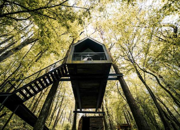 Comme chaque vendredi, YONDER vous emmène pour son voyage en 3 étapes entre destination, hôtellerie et gastronomie. 

